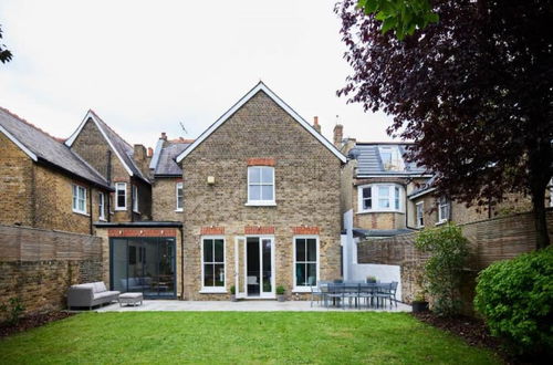 Photo 54 - The Ealing Space - Classy 5bdr House With Garden and Parking