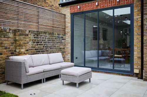 Photo 10 - The Ealing Space - Classy 5bdr House With Garden and Parking