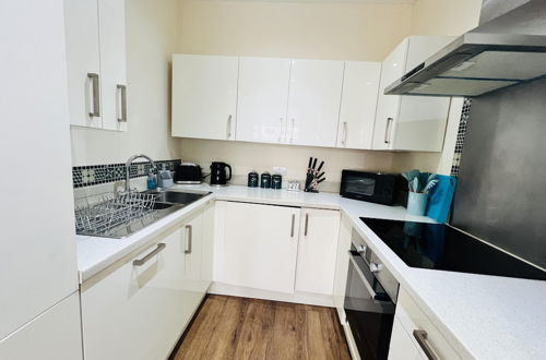 Photo 10 - 1-bed Apartment in Ealing - 2mins From Station