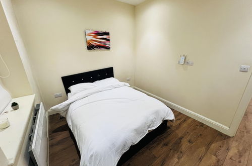 Photo 4 - 1-bed Apartment in Ealing - 2mins From Station