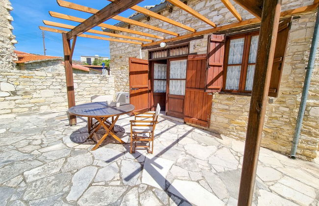 Aphrodite's Pool Retreat - Photo 21