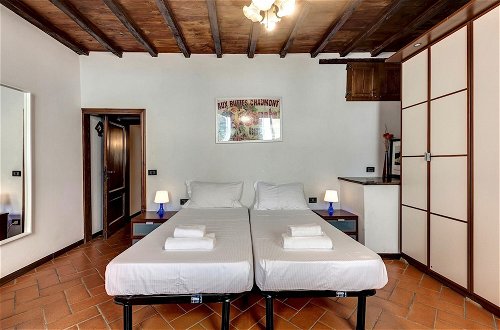 Photo 24 - Pinti 46 in Firenze With 1 Bedrooms and 1 Bathrooms