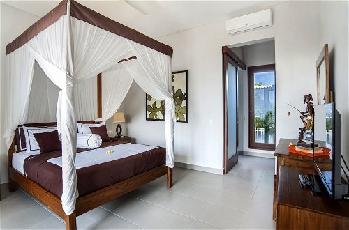 Photo 4 - Best Selling Family 5 Bedrooms Pool Villa in Canggu
