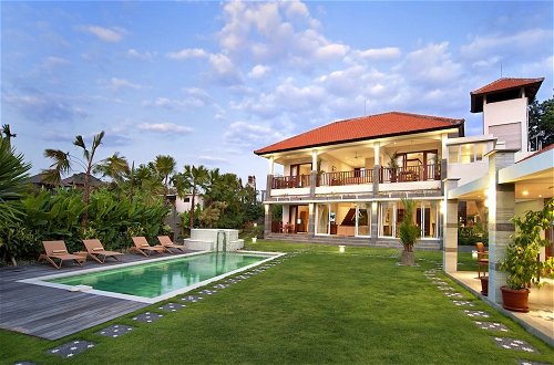 Foto 1 - Best Selling Family 5 Bedrooms Pool Villa in Canggu