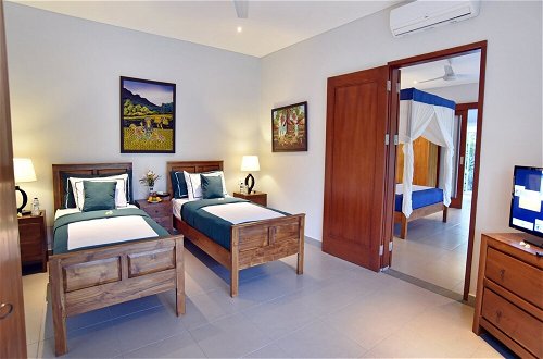 Foto 5 - Best Selling Family 5 Bedrooms Pool Villa in Canggu