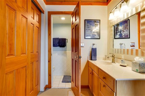 Photo 11 - Silverthorne Condo W/pool Access - Shuttle to Town