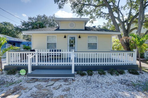 Foto 27 - Renovated Ozona Home w/ Views - Steps to Gulf