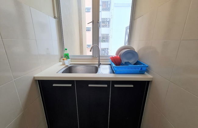 Duta Hotel & Residence by Sarahs Lodge - Photo 12