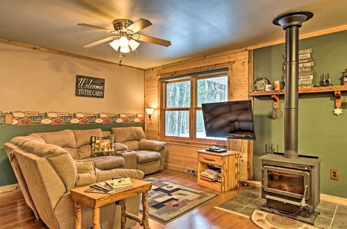 Photo 4 - Cabin w/ Kayaks Situated on the Wisconsin River