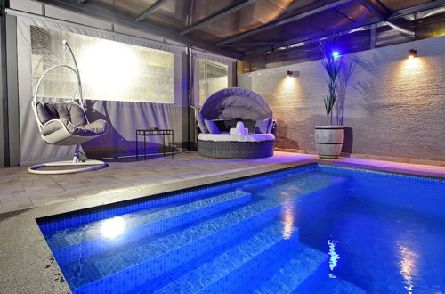 Foto 20 - Luxury Villa with heated pool in Zfat