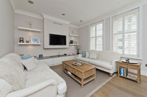 Foto 1 - Immaculate two Bedroom Apartment in Chelsea by Underthedoormat