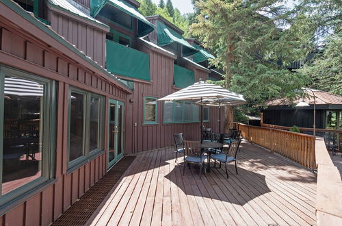 Photo 4 - Manitou Lodge 3 Hotel Room by Alpine Lodging Telluride