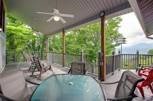 Foto 26 - Gatlinburg Home: Mountain Views & Indoor Hot Tub