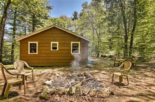 Foto 21 - Pet-friendly Cabin w/ Fire Pit, BBQ & Great Deck