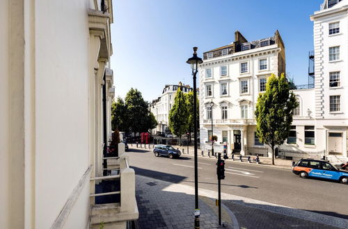 Photo 20 - Charming Victoria Home Close to Buckingham Palace