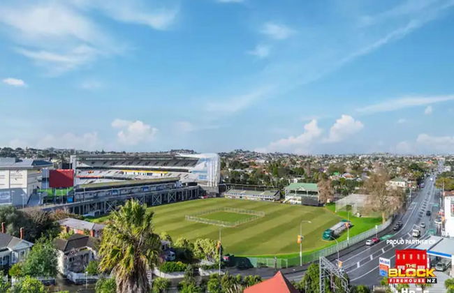 Awesome Apartment W/ Parking! - Photo 7