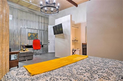 Foto 14 - Ideally Located Vacation Rental Studio in Laredo