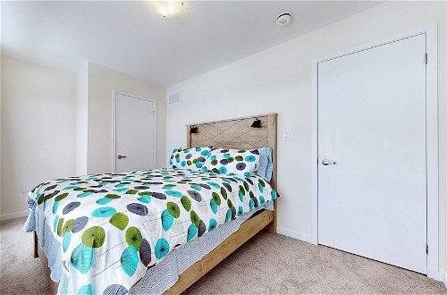 Foto 6 - Modern 3-bedroom Oshawa Home