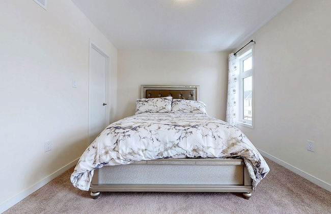Modern 3-bedroom Oshawa Home - Foto 2