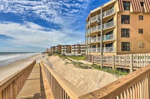 Photo 4 - Airy Oceanfront Condo W/beach Views & Pool Access