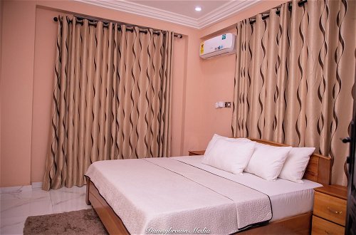 Foto 6 - Executive 3-bed Furnished Apartment in Kwashieman