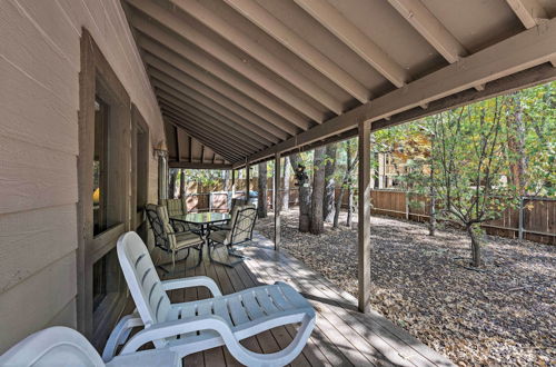 Photo 5 - Spacious Pinetop Cabin w/ Deck - 7 Mi to Show Low