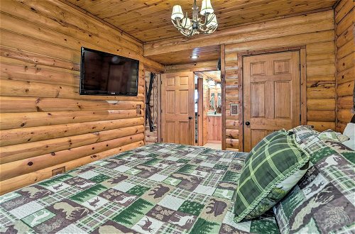 Foto 8 - Rustic Cabin in Roaring River State Park
