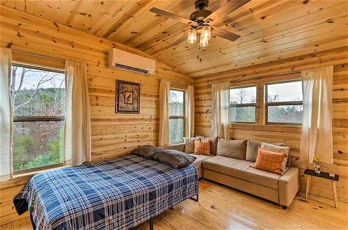 Foto 23 - Cozy Mtn Cabin: Spacious Deck & Forest Views