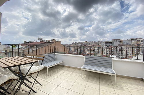 Foto 13 - Flat w Terrace 10 min to City s Mall and Taksim