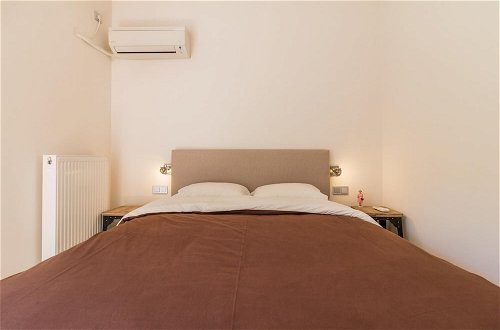 Foto 6 - Luxury 3 Bedroom Apartment With Garden in Glyfada