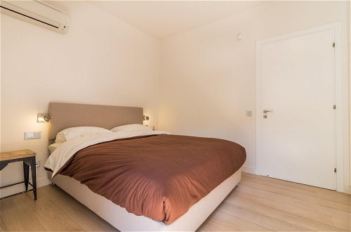 Foto 3 - Luxury 3 Bedroom Apartment With Garden in Glyfada