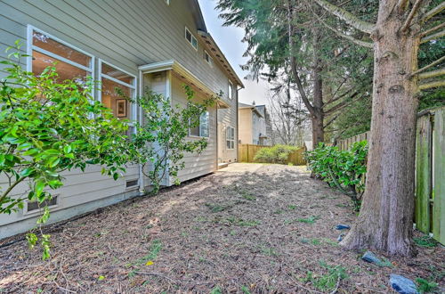 Photo 23 - Welcoming Edmonds Vacation Rental w/ Fireplace