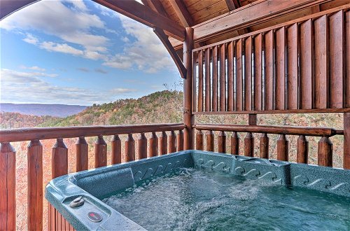 Foto 13 - 'mountain Dreams' Cabin: Hot Tub, Sauna & Views