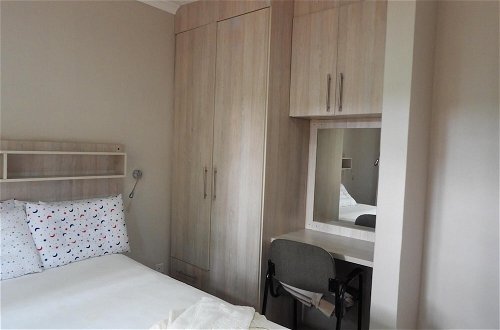 Foto 20 - 2 Bedroomed Apartment With En-suite and Kitchenette - 2069