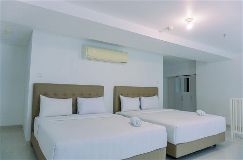 Photo 2 - Modern Look And Spacious 1Br At Neo Soho Apartment