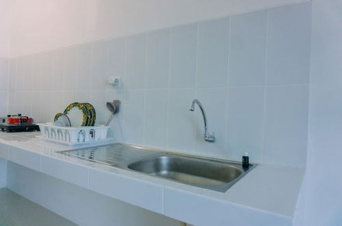 Photo 8 - Modern Look And Spacious 1Br At Neo Soho Apartment