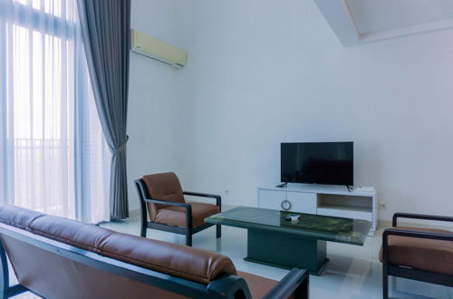 Photo 13 - Modern Look And Spacious 1Br At Neo Soho Apartment
