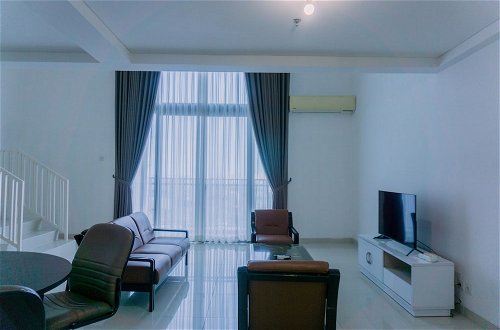 Photo 10 - Modern Look And Spacious 1Br At Neo Soho Apartment