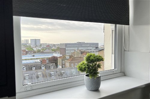 Photo 12 - Modern 1-bedroom Aprt in the Heart of Brighton