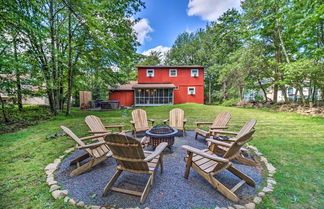 Photo 1 - Charming Emerald Lakes Cottage w/ Hot Tub