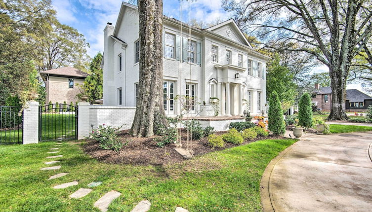 Foto 1 - Stunning Charlotte Home: Private Pool