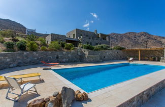 Foto 3 - Spacious 6 Bdrm Stone Villa With Pool