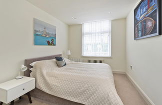 Photo 2 - Fantastic Bright 1 Bedroom Apartment on Queensway Bayswater