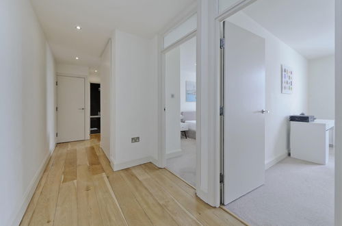 Foto 14 - Fantastic Bright 1 Bedroom Apartment on Queensway Bayswater