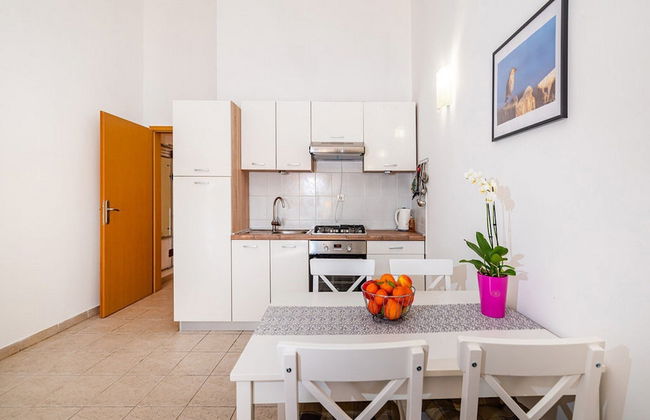 Apartment Irena - Photo 6