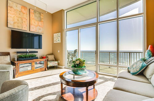 Photo 1 - 28th-floor Resort Condo With Balcony + Ocean Views