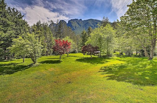 Photo 16 - Riverside North Bend Oasis: Stunning Mtn View