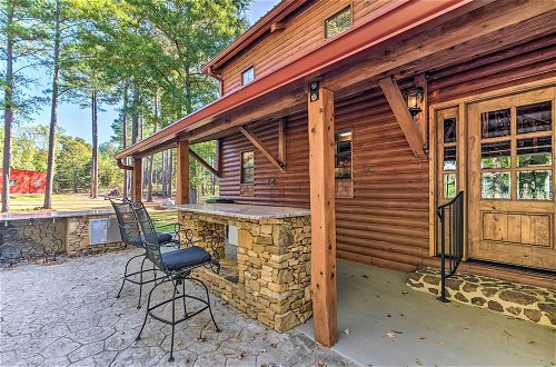 Foto 16 - Countryside Cabin Retreat w/ Outdoor Kitchen