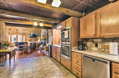 Photo 11 - Countryside Cabin Retreat w/ Outdoor Kitchen