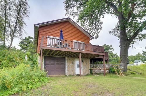 Photo 26 - Charming Curtis House: Large Deck w/ Lake View